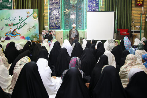 تصاویر / حضور نماینده ولی‌فقیه در استان قزوین  در جمع دانش‌آموزان معتکف مسجد موسی‌بن‌جعفر (ع) قزوین