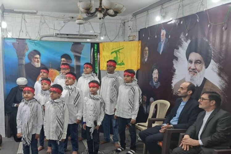 هندیها پنجمین سالگرد شهادت حاج قاسم سلیمانی را گرامی داشتند