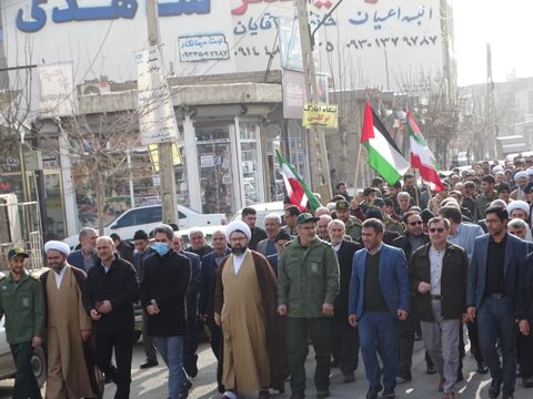 تصاویر/ راهپیمایی جمعه نصر و پیروزی در چهاربرج