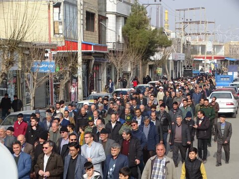 تصاویر/ راهپیمایی جمعه نصر و پیروزی در چهاربرج