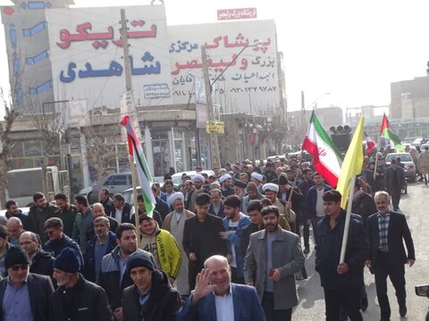 تصاویر/ راهپیمایی جمعه نصر و پیروزی در چهاربرج