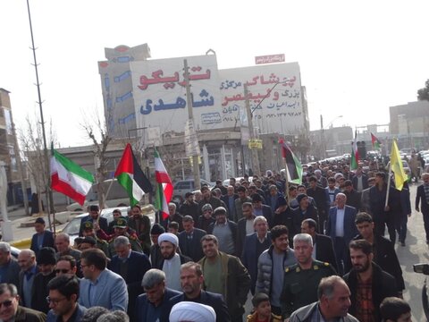 تصاویر/ راهپیمایی جمعه نصر و پیروزی در چهاربرج