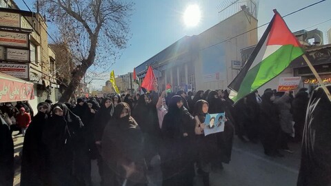 تصاویر/ راهپیمایی نمازگزاران جمعه  میانه در همبستگی با مردم مقتدر غزه