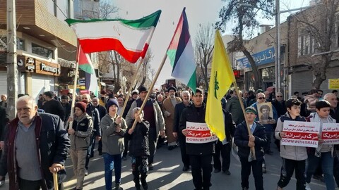 تصاویر/ راهپیمایی نمازگزاران جمعه  میانه در همبستگی با مردم مقتدر غزه