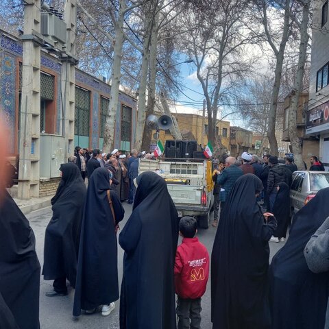 تصاویر/راهپیمایی جشن پیروزی و همبستگی با مردم مقتدر غزه در محلات