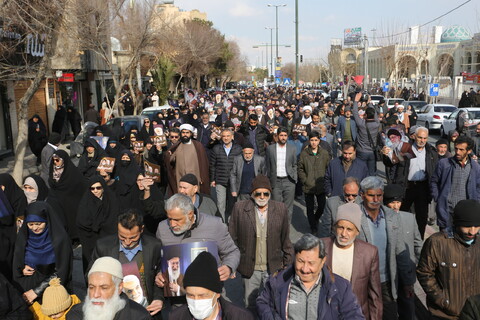 تصاویر / راهپیمایی نصرالهی و شکرانه پیروزی مقاومت در اصفهان