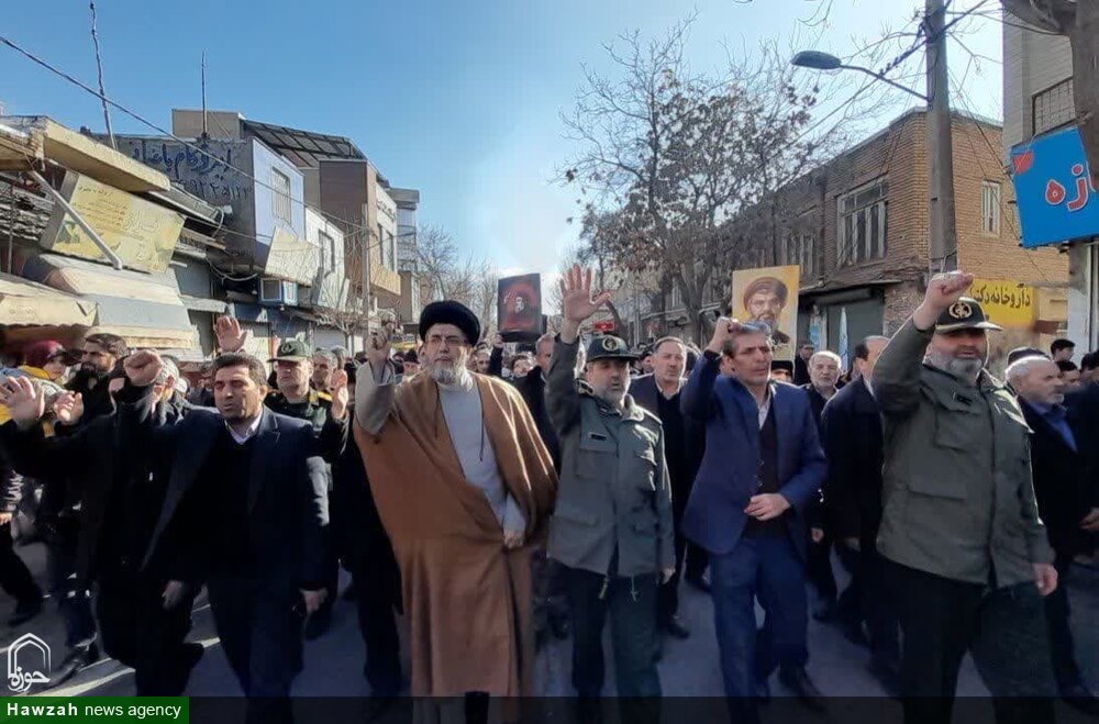 تصاویر/ راهپیمایی نمازگزاران جمعه  میانه در همبستگی با مردم مقتدر غزه