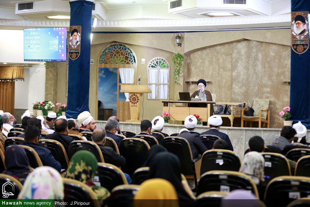 हम अंग्रेजी शिया और अमेरिकी इस्लाम के साथ किसी भी तरह का समझौता नहीं करते