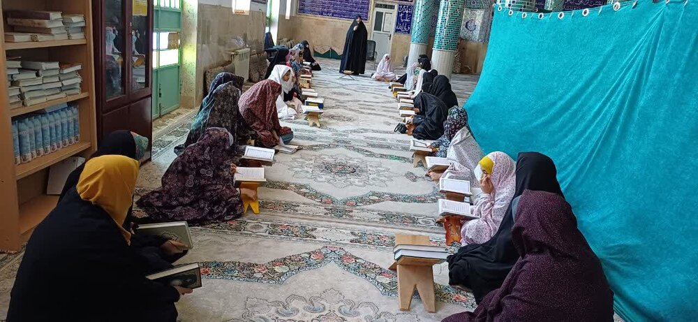 نقش محوری مبلغان حوزه علمیه خواهران در برگزاری اعتکاف دانشآموزی یزد