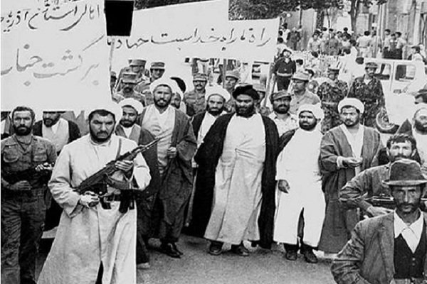 دوم بهمن یادآور رشادتهای روحانیت و امام جمعه سابق ارومیه