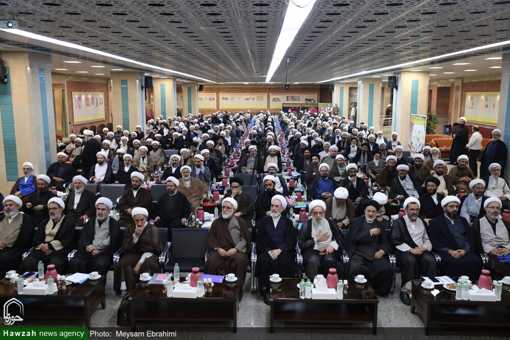 برگزاری دوره دانش‌افزایی بصیرتی اساتیدحوزه علمیه در مشهد مقدس