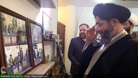 Photos/Visite du directeur du centre de conseil islamique Samah de l'agence de presse Hawzah