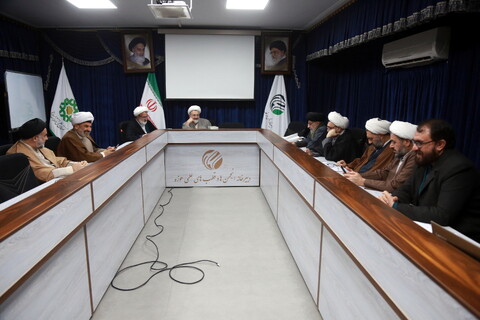 تصاویر/ نشست شورای علمی کنگره امناء الرسل