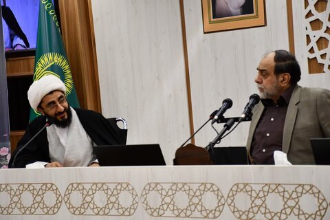 اساتید حوزه، طلایهداران آگاهیبخشی در جامعه اسلامی هستند