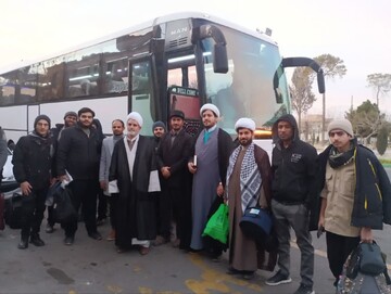 فیلم | اعزام طلاب مدارس علمیه کاشان به مناطق عملیاتی دوران دفاع مقدس