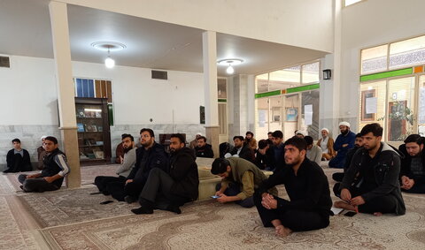 تصاویر/ درس اخلاق مدرسه علمیه باب‌العلم اسلامی کاشان