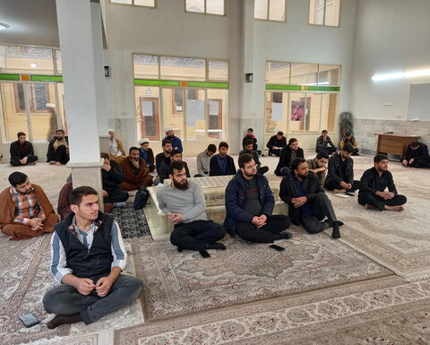 تصاویر/ درس اخلاق مدرسه علمیه باب‌العلم اسلامی کاشان