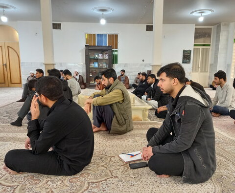 تصاویر/ درس اخلاق مدرسه علمیه باب‌العلم اسلامی کاشان