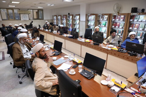 تصاویر/ کارگاه دانش افزایی و مهارت افزایی اساتید راهنما، مشاور و داور پایان نامه های حوزه های علمیه