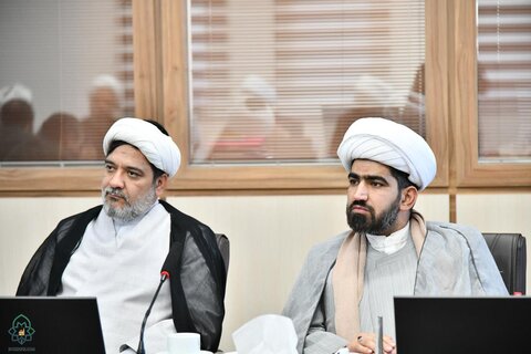 مراسم امضای تفاهمنامه همکاری مشترک بین حوزه علمیه خراسان، سازمان بسیج سازندگی و سازمان بسیج طلاب و روحانیون کشور، در محل مرکز مدیریت این حوزه برگزار شد.