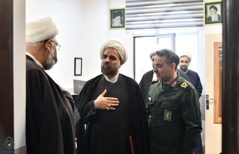 مراسم امضای تفاهمنامه همکاری مشترک بین حوزه علمیه خراسان، سازمان بسیج سازندگی و سازمان بسیج طلاب و روحانیون کشور، در محل مرکز مدیریت این حوزه برگزار شد.