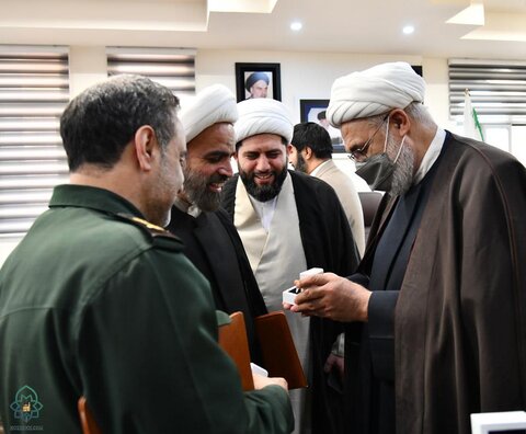 مراسم امضای تفاهمنامه همکاری مشترک بین حوزه علمیه خراسان، سازمان بسیج سازندگی و سازمان بسیج طلاب و روحانیون کشور، در محل مرکز مدیریت این حوزه برگزار شد.