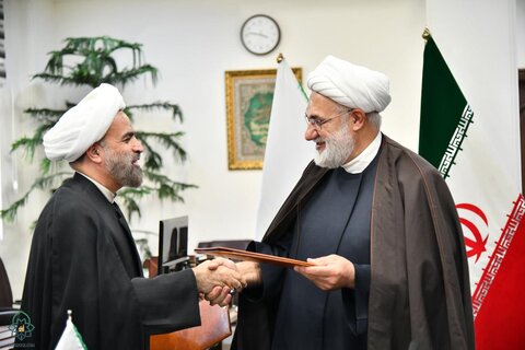 مراسم امضای تفاهمنامه همکاری مشترک بین حوزه علمیه خراسان، سازمان بسیج سازندگی و سازمان بسیج طلاب و روحانیون کشور، در محل مرکز مدیریت این حوزه برگزار شد.