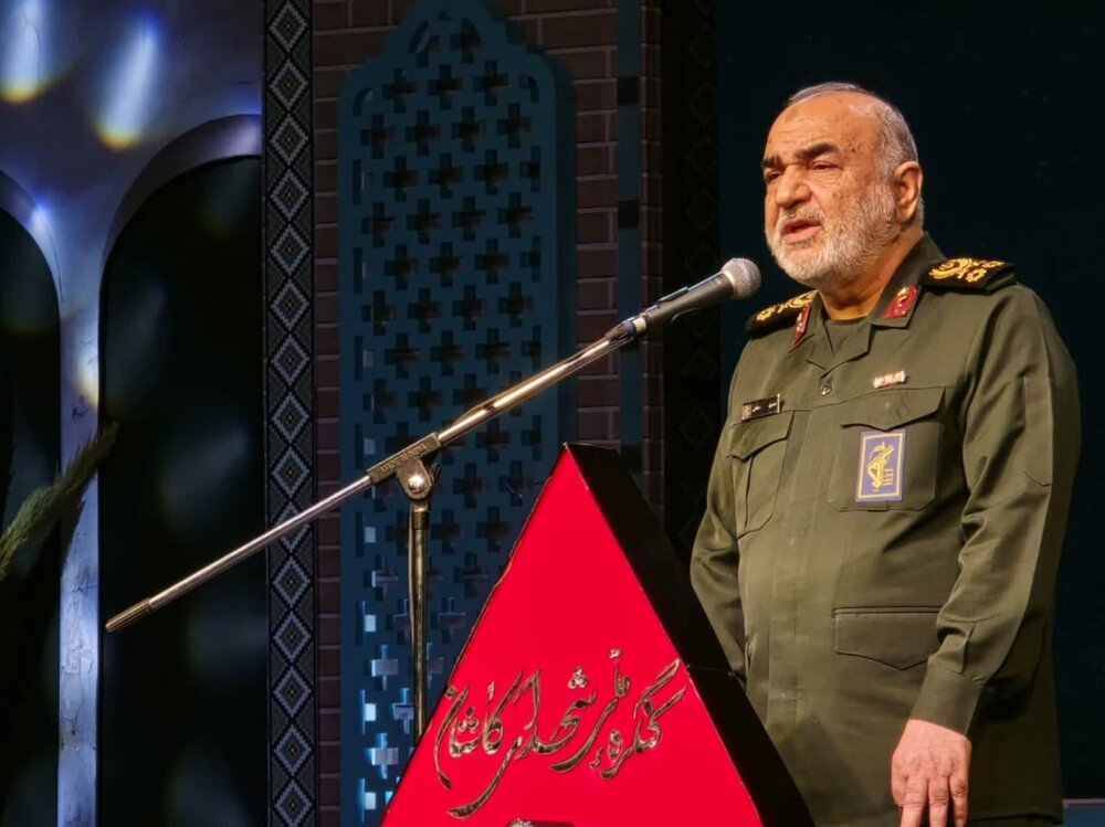 دومین کنگره ملی ۱۸۸۰ شهید کاشان بە کار خود پایان داد