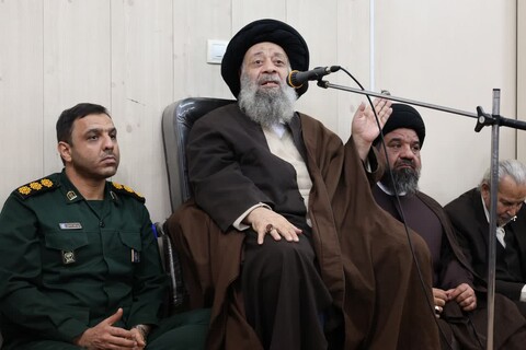 دیدار دست اندرکاران شورای حل اختلاف وجهای عشایر عرب استان با آیت الله موسوی جزایری