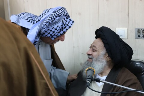 دیدار دست اندرکاران شورای حل اختلاف وجهای عشایر عرب استان با آیت الله موسوی جزایری