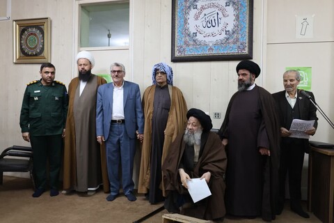 دیدار دست اندرکاران شورای حل اختلاف وجهای عشایر عرب استان با آیت الله موسوی جزایری