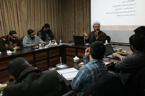 برگزاری دوره آموزشی یادداشت‌نویسی در طرح «حجره هنر»