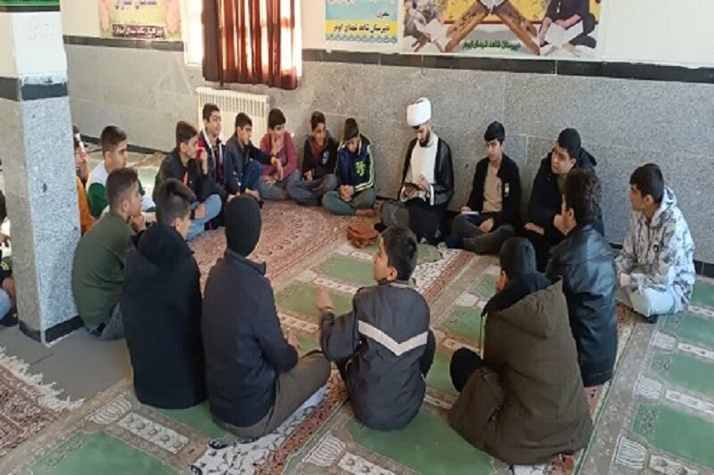 جلسه اتحادیه انجمن اسلامی دانش آموزی در سرپل ذهاب برگزار شد
