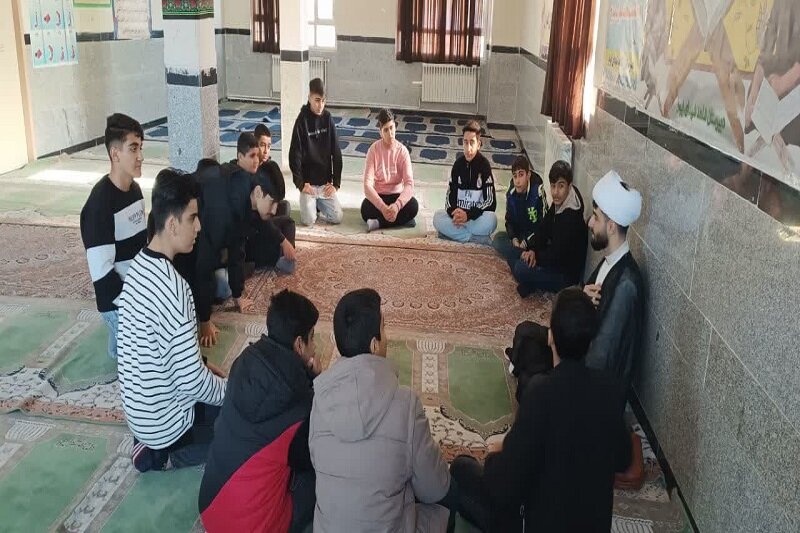 جلسه اتحادیه انجمن اسلامی دانش آموزی در سرپل ذهاب برگزار شد