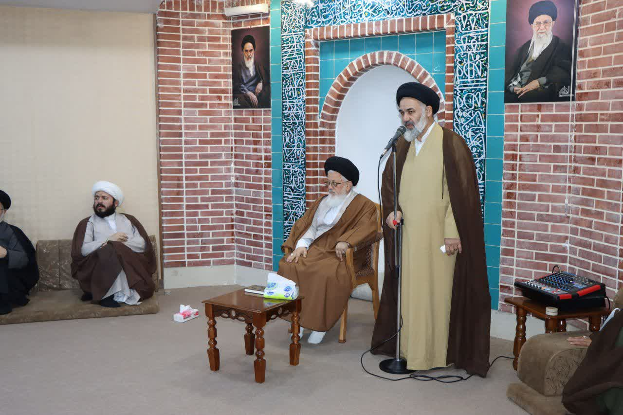 مراسم عمامهگذاری طلاب مدرسه آیتالله دهدشتی آبادان با حضور آیتالله حسینی برگزار شد