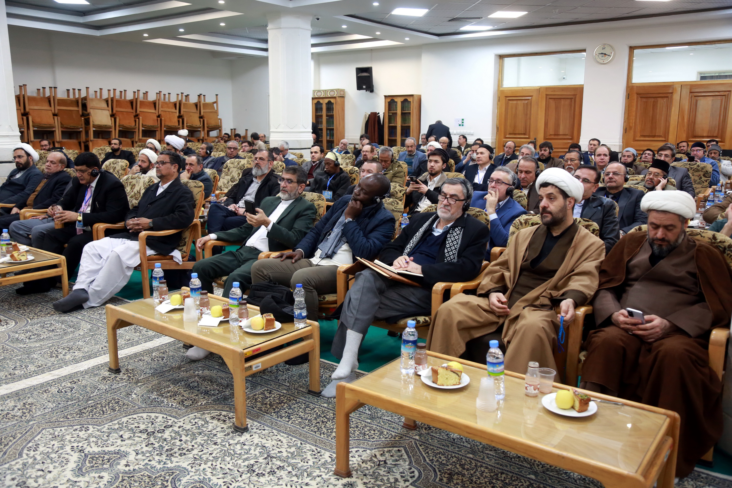 تصاویر/ بازدید مهمانان اجلاسیه بین المللی مدیران مراکز مطالعات اسلامی جهان از مرکز تحقیقات کامپیوتری علوم اسلامی (نور)