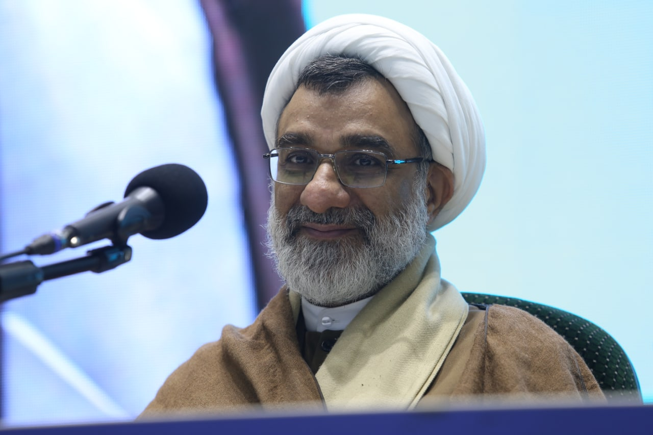 تحلیل کامل وضعیت علوم انسانی اسلامی در همایش «استاد فکر» / هفت گام کلیدی آیت الله مصباح یزدی در علوم انسانی اسلامی