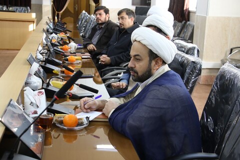 تصاویر|نشست کمیته حوزه و روحانیت ایام الله دهه فجر در اصفهان
