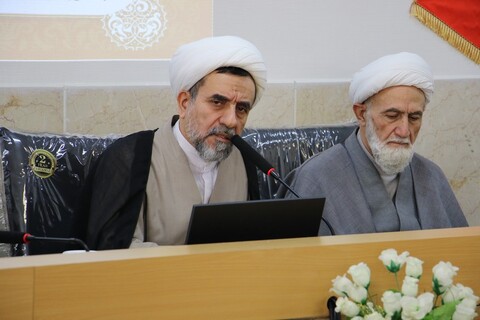تصاویر|نشست کمیته حوزه و روحانیت ایام الله دهه فجر در اصفهان