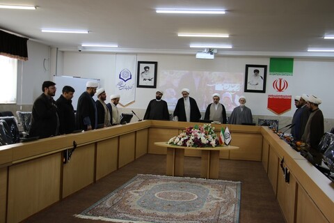 تصاویر|نشست کمیته حوزه و روحانیت ایام الله دهه فجر در اصفهان
