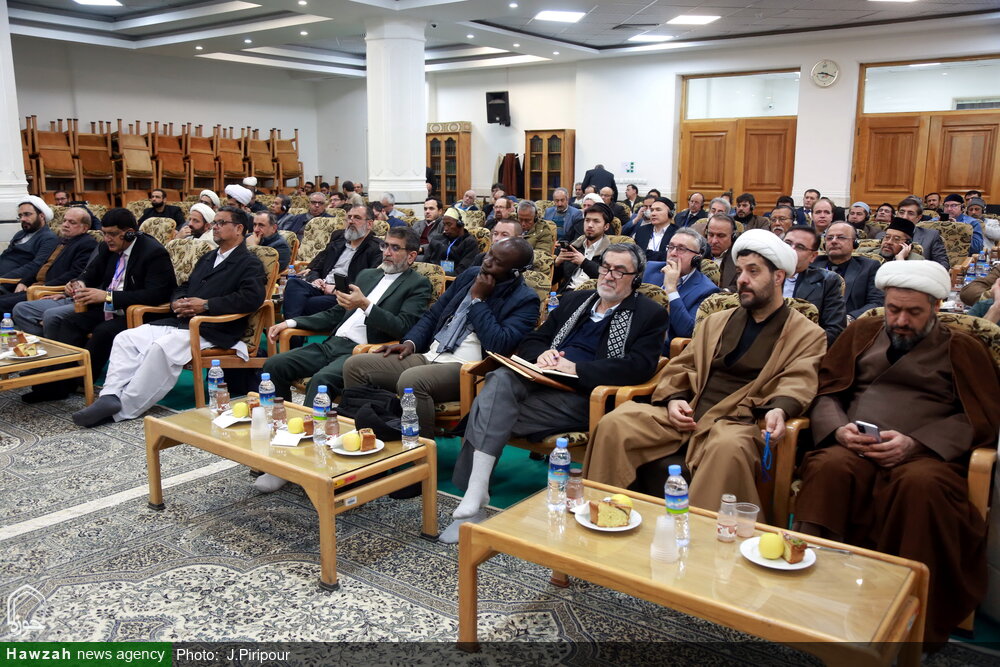 تصاویر/ بازدید مهمانان اجلاسیه بین المللی مدیران مراکز مطالعات اسلامی جهان از مرکز تحقیقات کامپیوتری علوم اسلامی (نور)