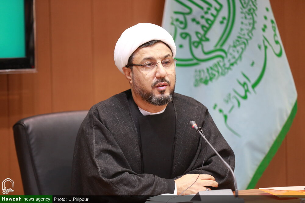 گزارشی از نشست دوم گروههای تخصصی کتاب سال حوزه / اثرگذاری اصول فقه در حوزههای دانشی دنیا / در کجای پازل جهانی قرار داریم؟