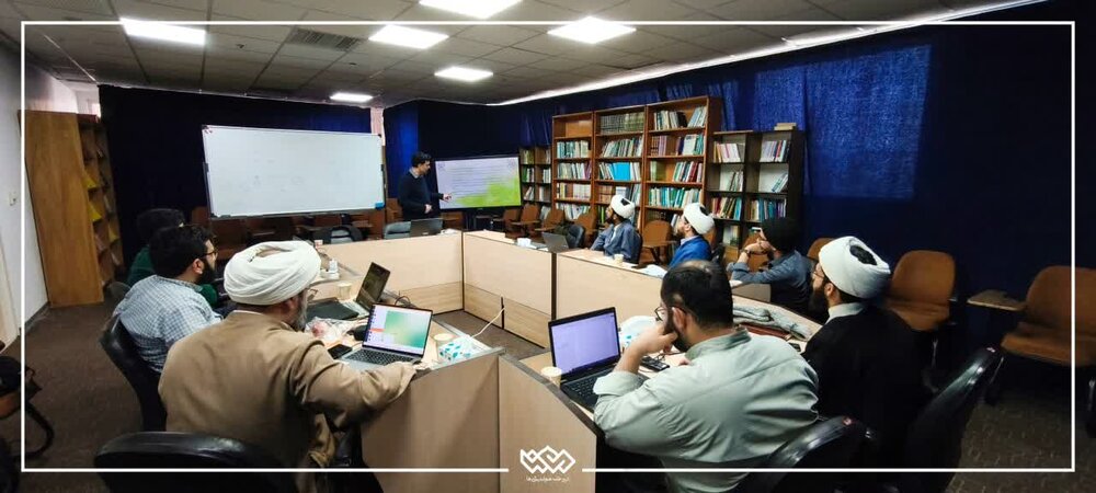 Scientific Event on Artificial Intelligence Held in Qom