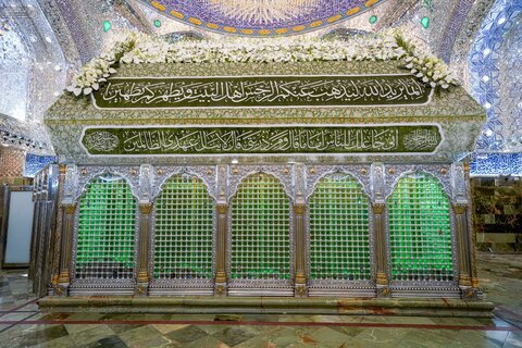 گلآرایی ضریح امیرمؤمنان (ع) در استقبال از شب مبعث