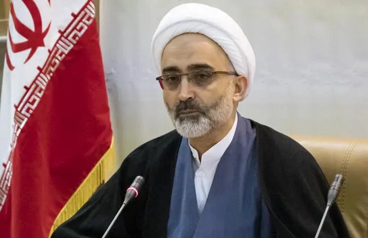 گزارشی از اولین پیشنشست گروههای تخصصی کتاب سال حوزه / چراغ فروزان علوم عقلی در حوزه