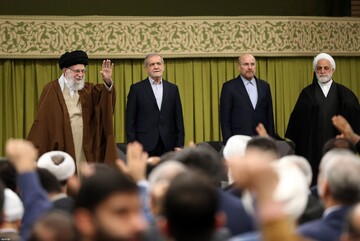 پشت لبخندهای دیپلماسی، باطن خبیث پنهان است؛ حواسمان باشد