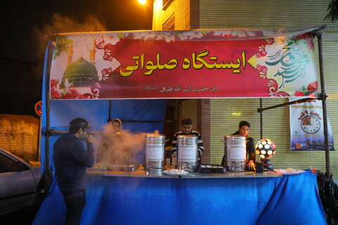 تصاویر/ مراسم عمامه گذاری طلاب  و جشن عید مبعث پیامبر اکرم (ص) با حضور آیت الله فقیه