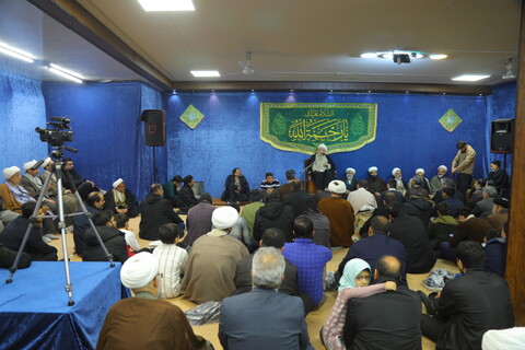 تصاویر/ مراسم عمامه گذاری طلاب  و جشن عید مبعث پیامبر اکرم (ص) با حضور آیت الله فقیه