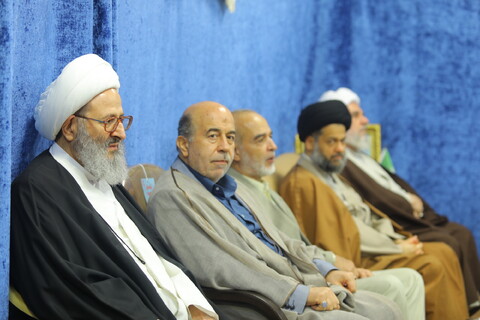 تصاویر/ مراسم عمامه گذاری طلاب  و جشن عید مبعث پیامبر اکرم (ص) با حضور آیت الله فقیه