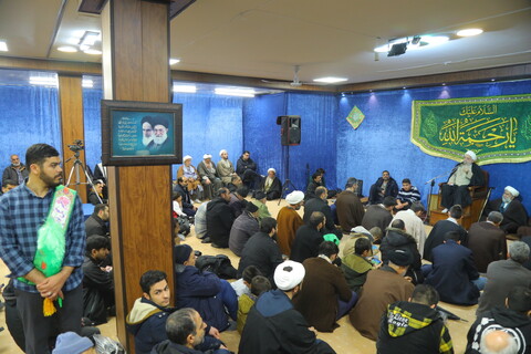 تصاویر/ مراسم عمامه گذاری طلاب  و جشن عید مبعث پیامبر اکرم (ص) با حضور آیت الله فقیه